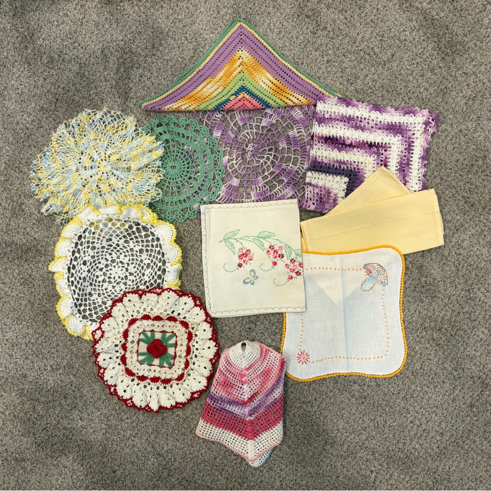 Lot Of Handmade VTG Embroidered / Crocheted Doilies / Table Linens / Dishcloths